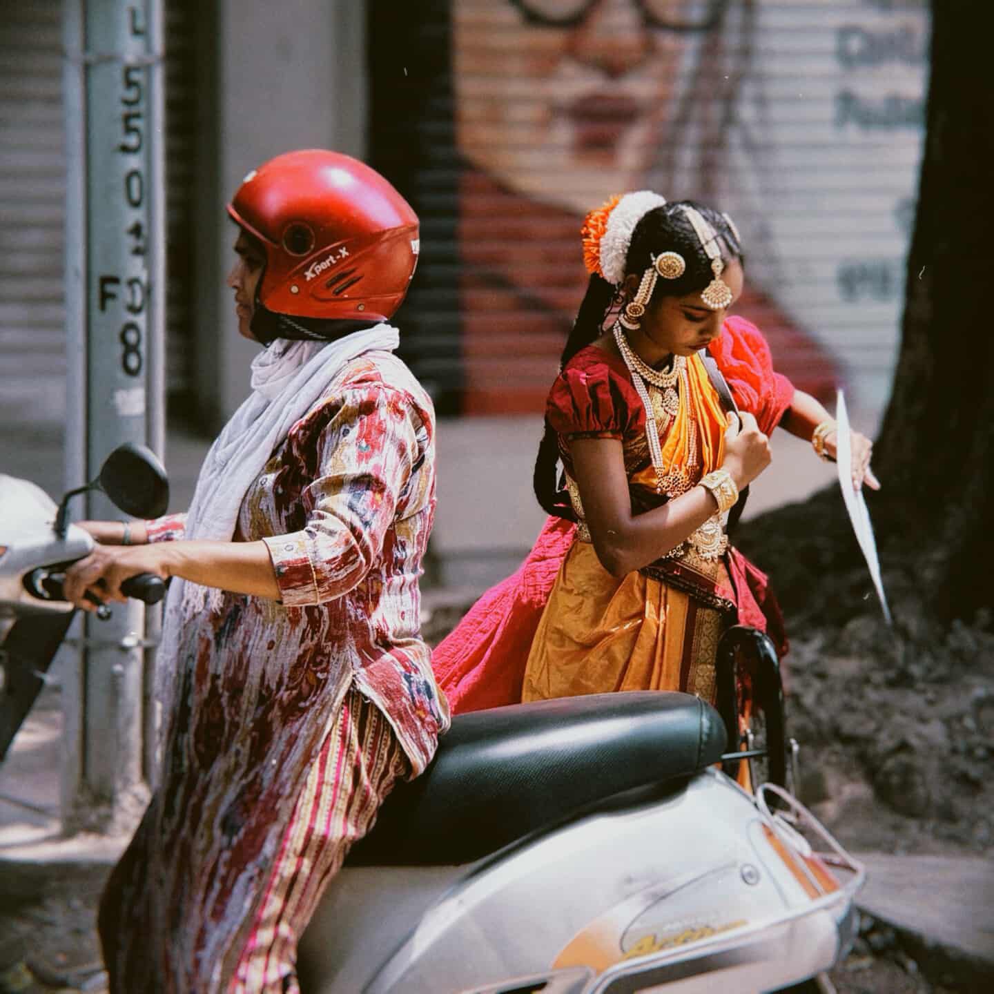 Street performers in Bengaluru